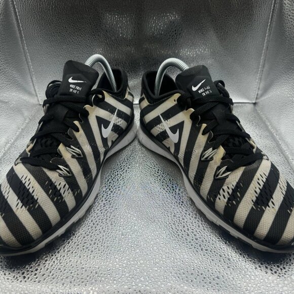 🚀 Nike Womens Free‎ 5.0 704695-008 Black Running Shoes Sneakers Size 8.5 - Picture 4 of 7